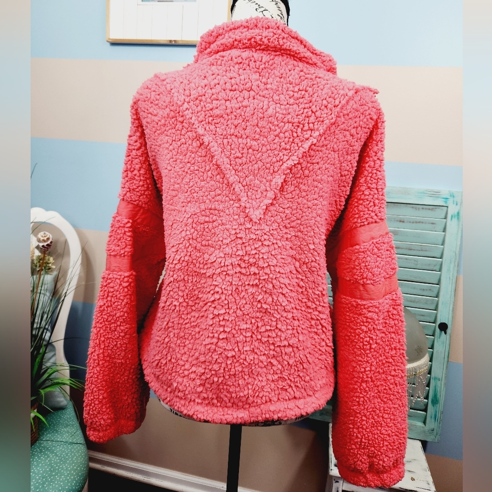 Davi & Dani Oversized Neon Pink Solid Long Sleeve Half Zip-Up Jacket - Picture 6 of 9